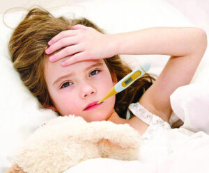 ВЫСОКАЯ ТЕМПЕРАТУРА У РЕБЕНКА — КАК СНИЗИТЬ